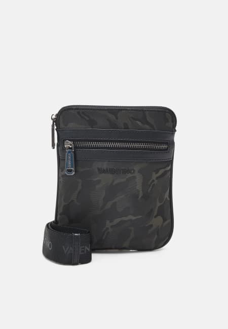 Valentino Bags Nachos