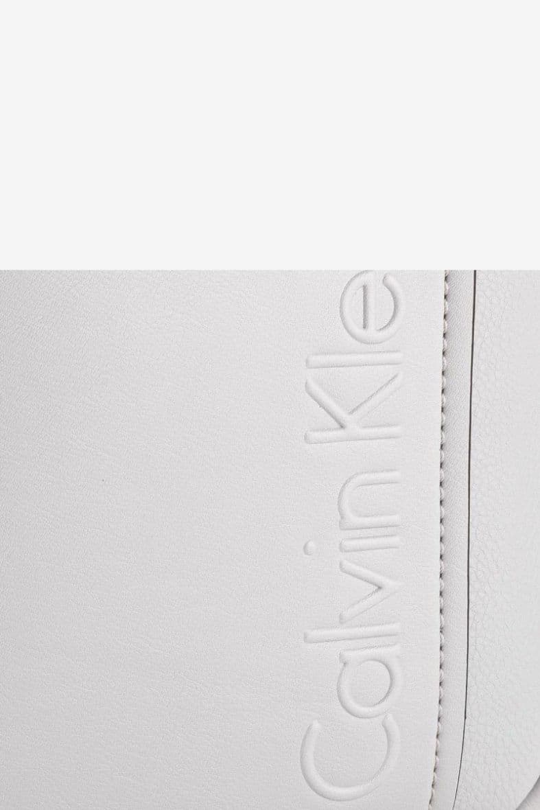 CALVIN KLEIN ELEVATED LOGO — vue 3