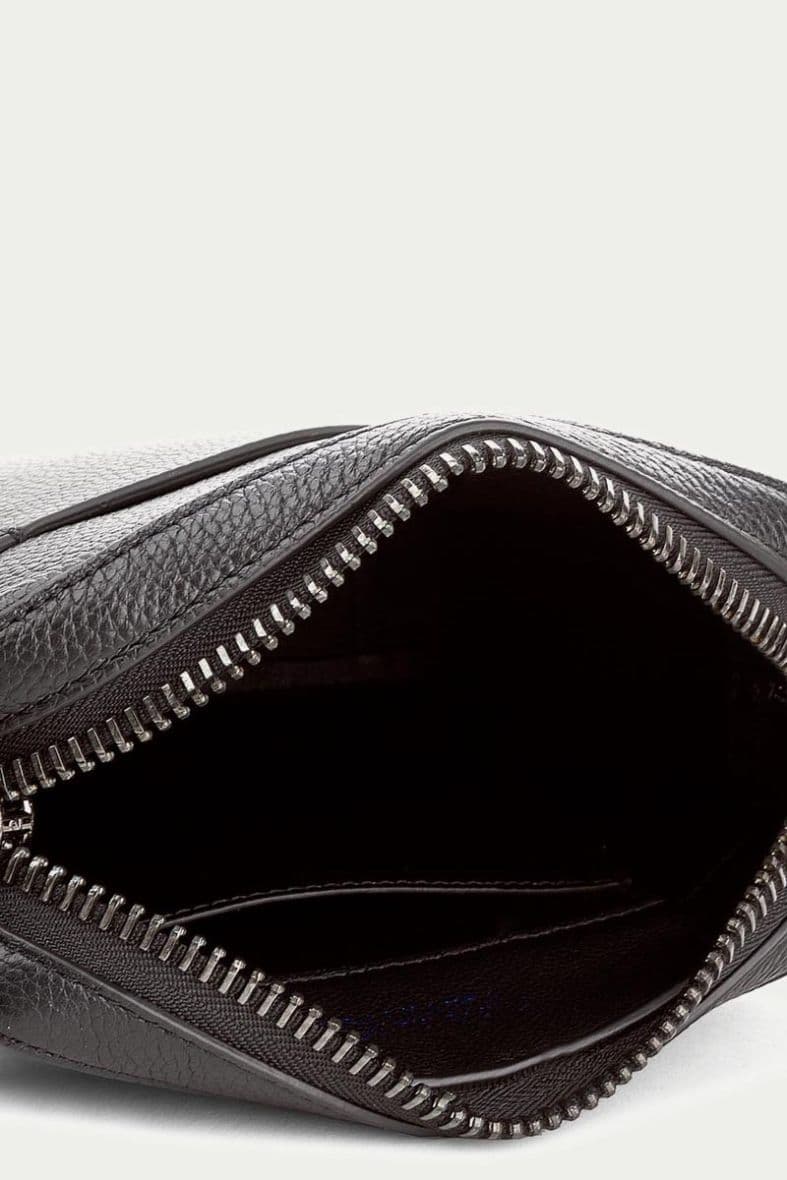 Calvin Klein — vue 6