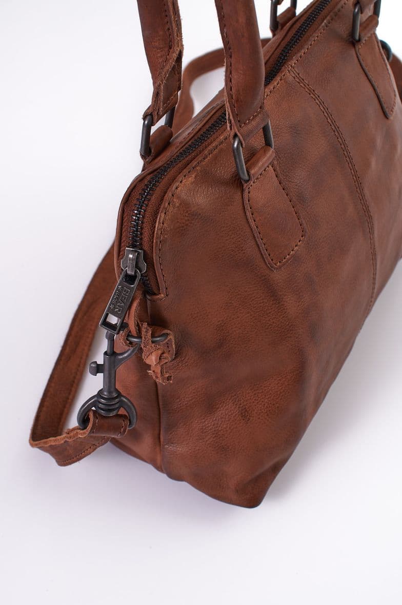 Bear Design Cuir Vintage — vue 3