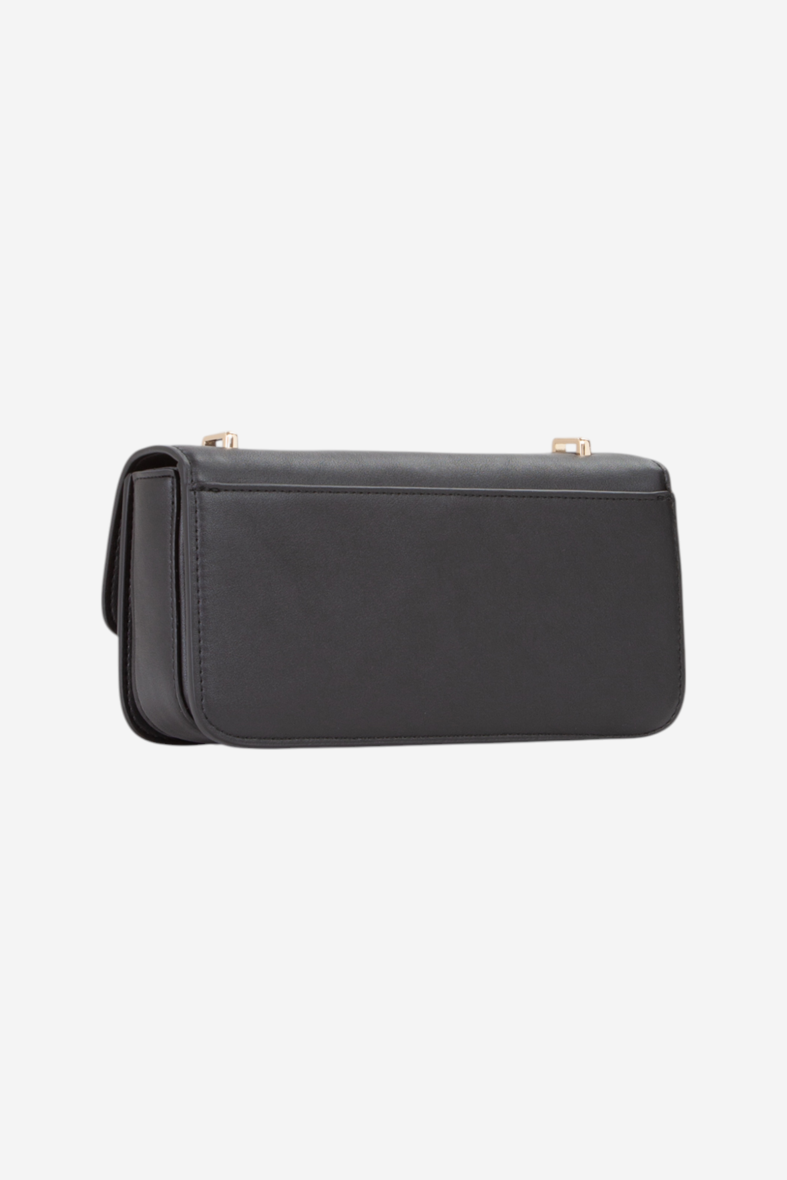 Valentino Bags Flap RE — vue 3