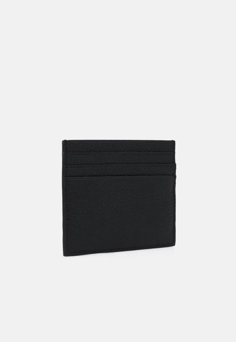 Calvin Klein — vue 3