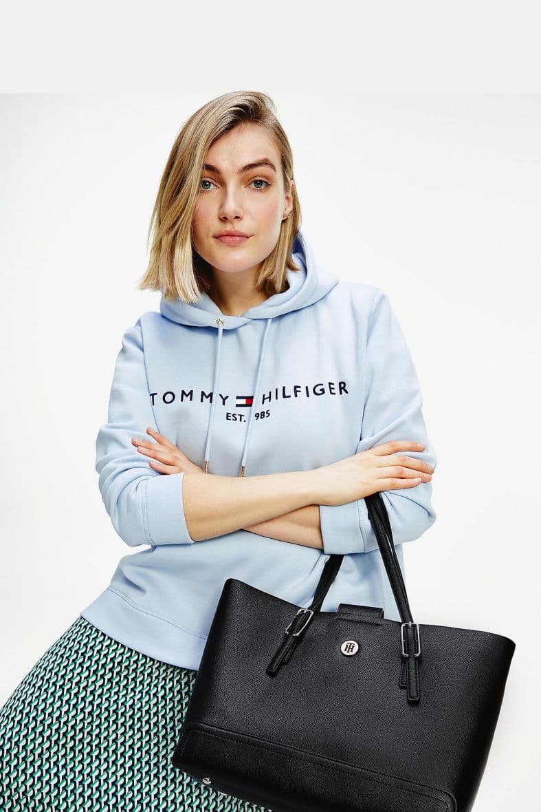TOMMY HILFIGER HONEY — vue 3