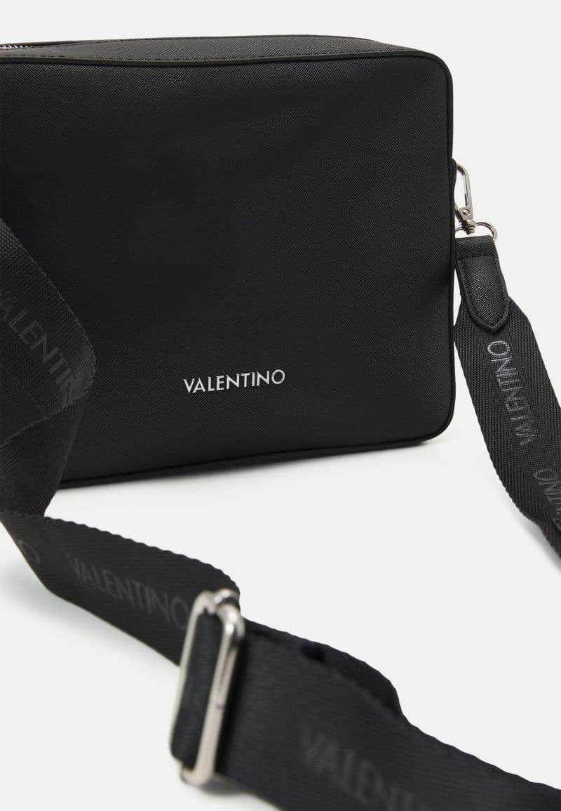 Valentino bags Marnier — vue 2