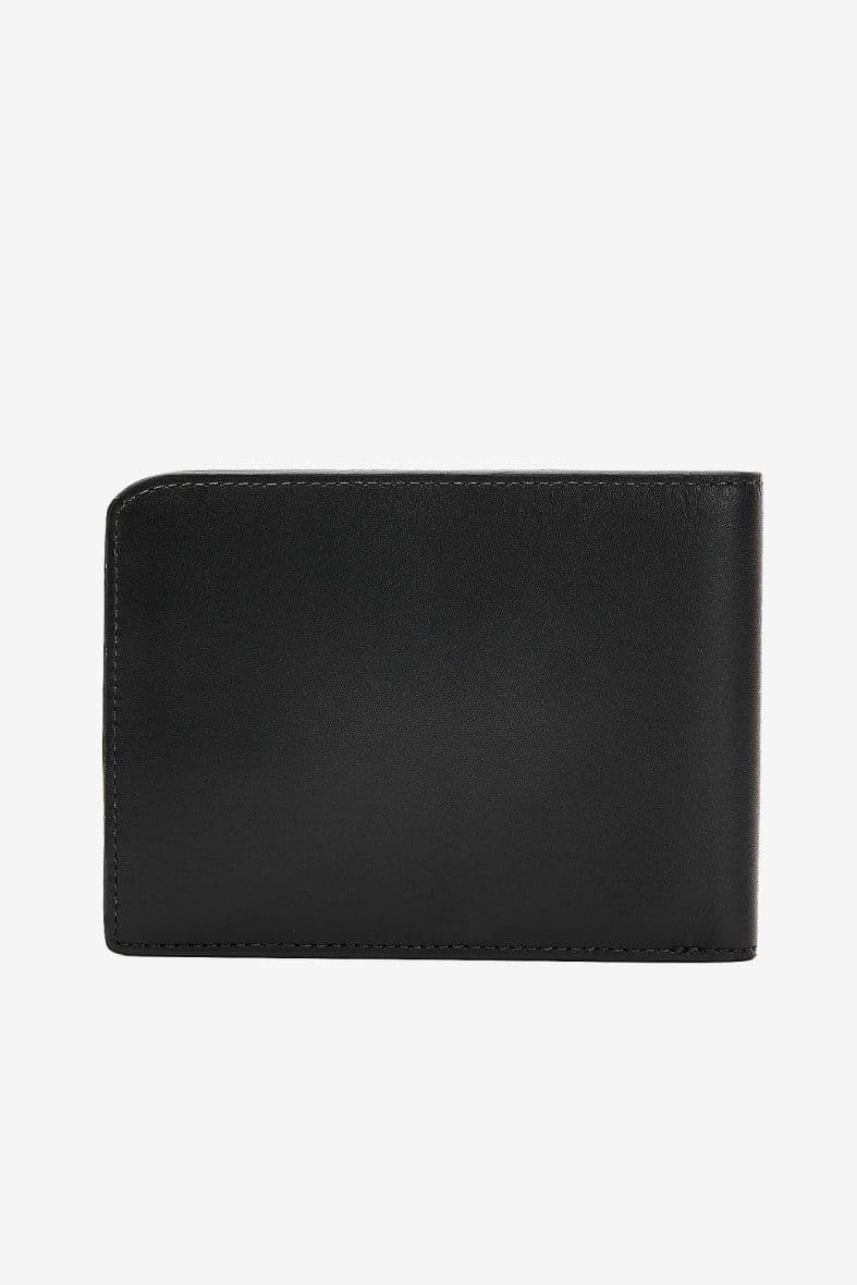 TOMMY HILFIGER METRO — vue 3