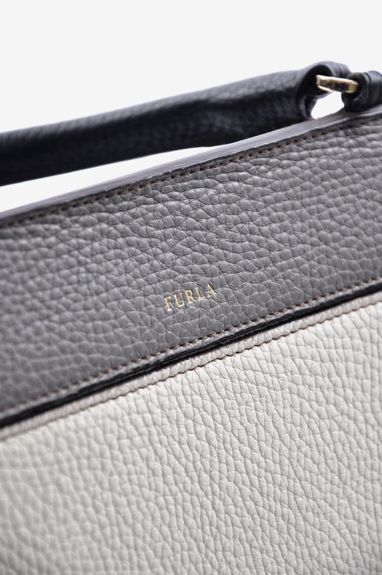 Furla Like — vue 3
