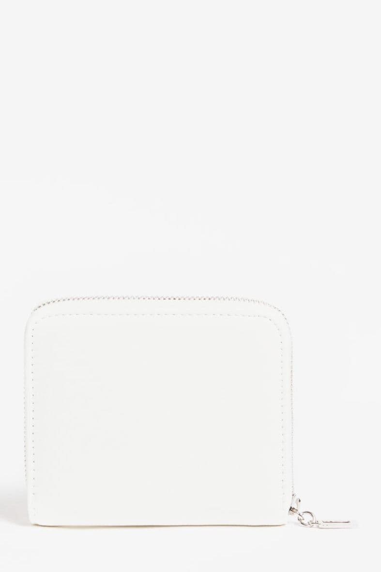 GUESS LAYLA — vue 3