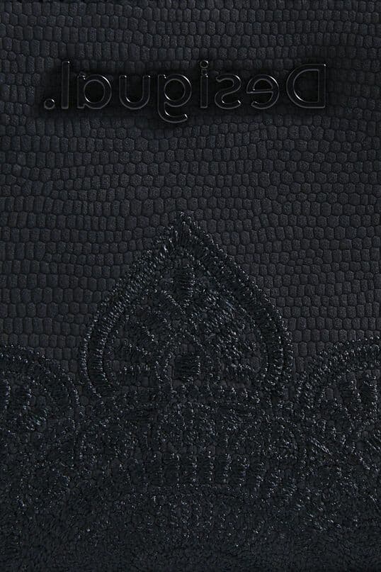 Desigual — vue 3