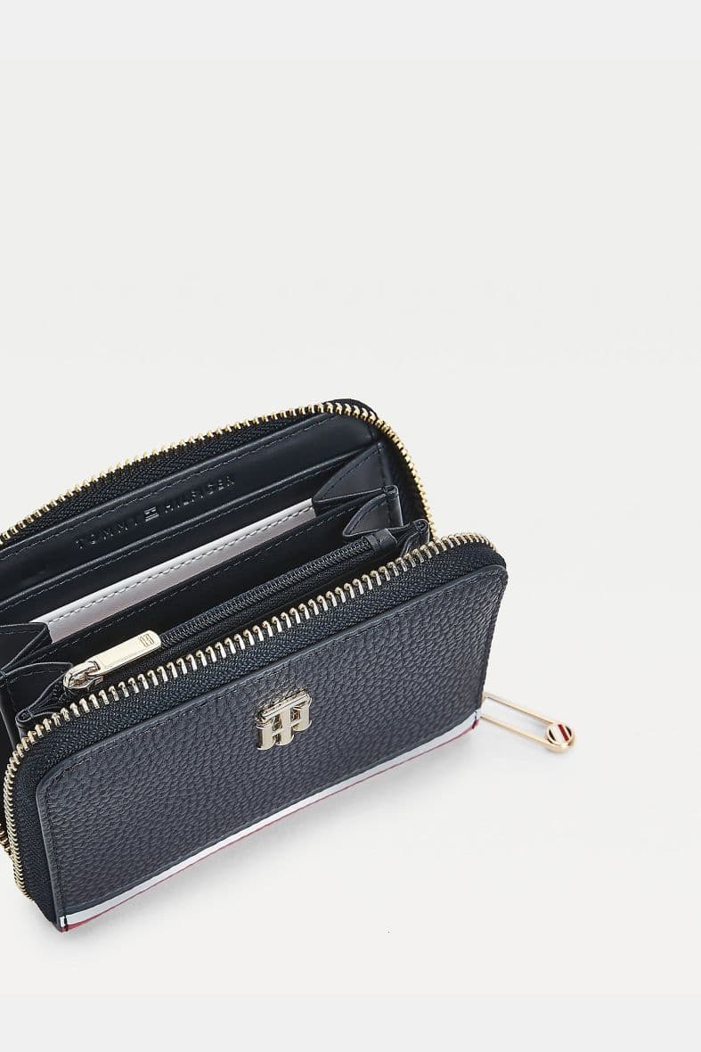 Tommy Hilfiger Element — vue 2