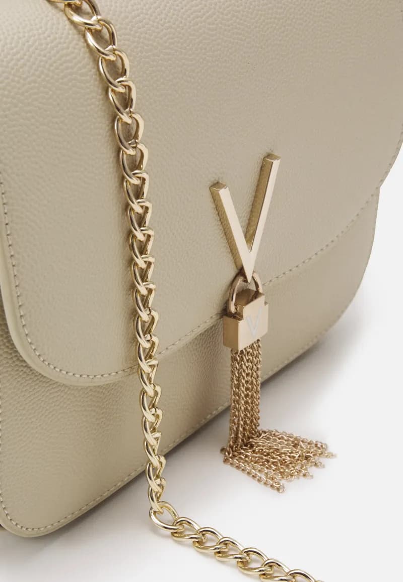 Valentino bags Divina — vue 2