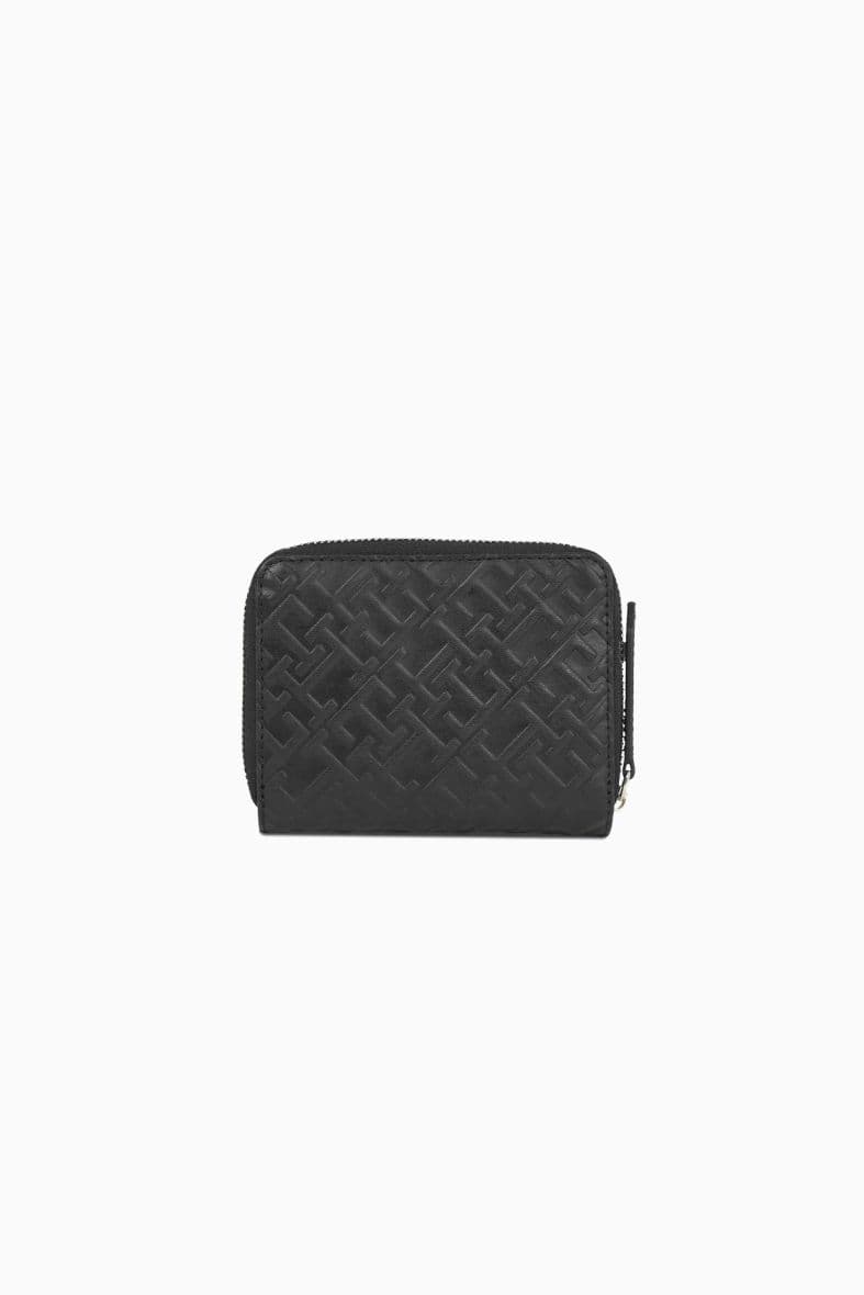 Tommy Hilfiger Refined — vue 3