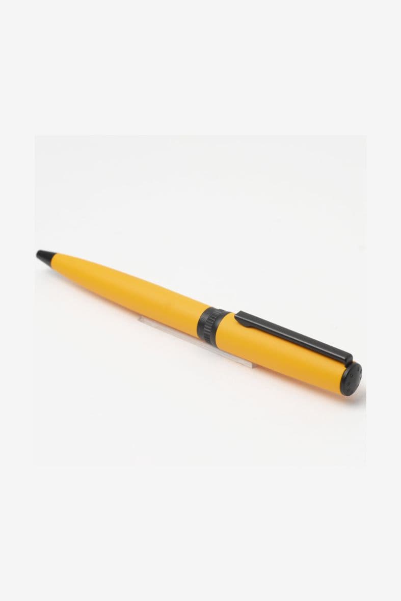 Hugo Boss Stylo Gear Matrix — vue 3