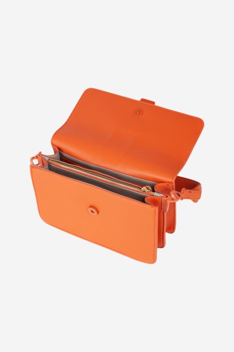 Valentino bags dejavu re — vue 3