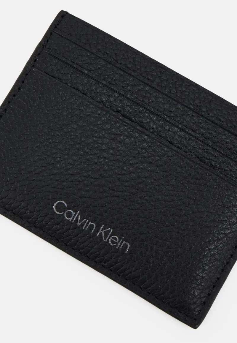 Calvin Klein — vue 2