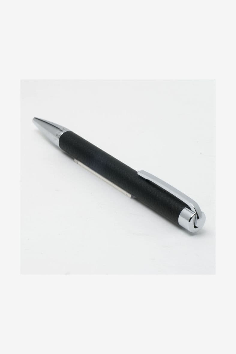 Hugo Boss Stylo Storyline — vue 3