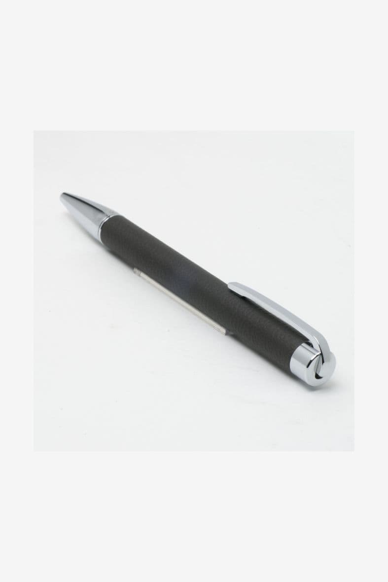 Hugo Boss Stylo Storyline — vue 3