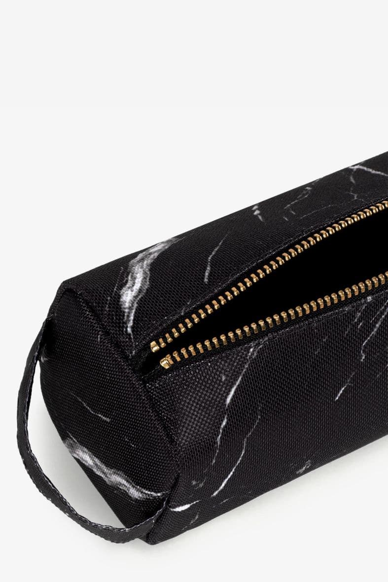 wouf black marble — vue 4