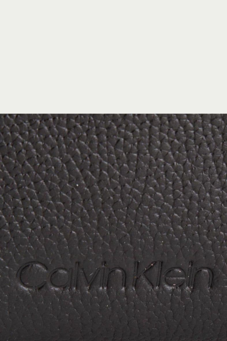 CALVIN KLEIN — vue 3