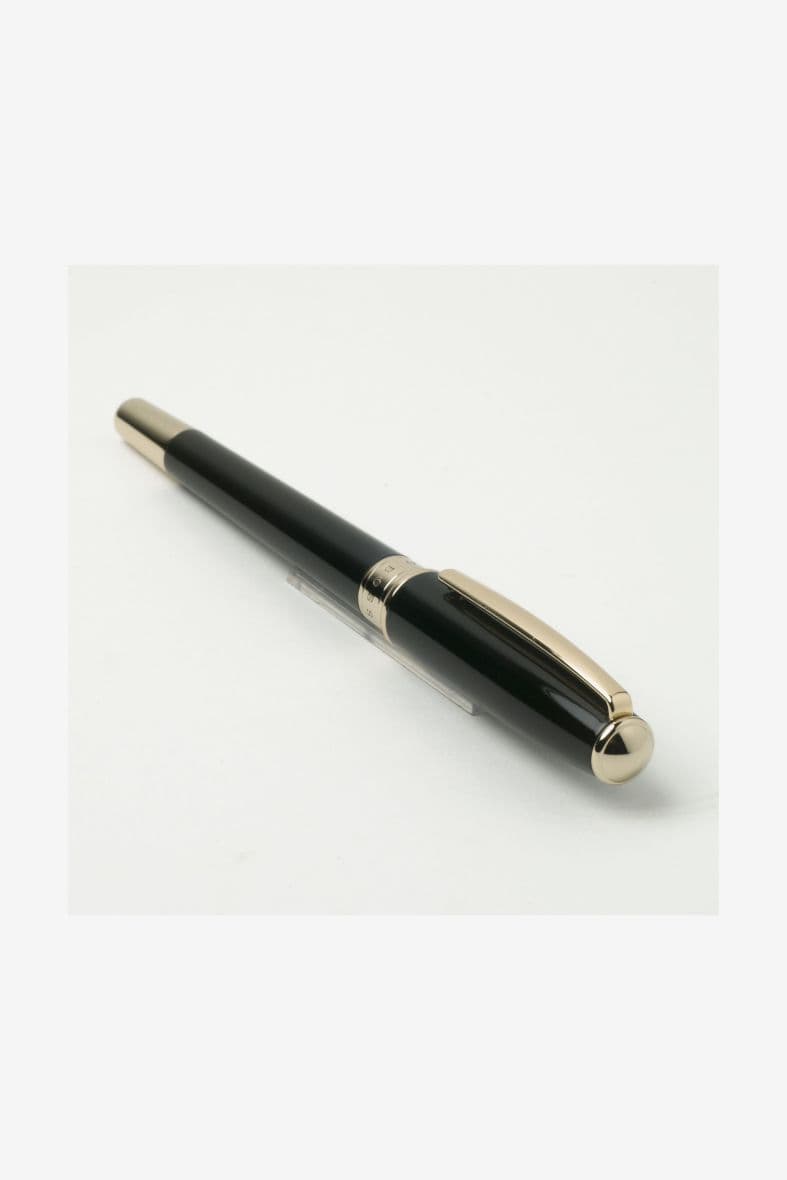 Hugo Boss Stylo Essential Lady — vue 3