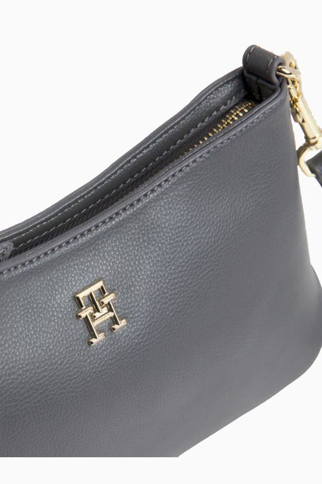 Tommy Hilfiger — vue 3