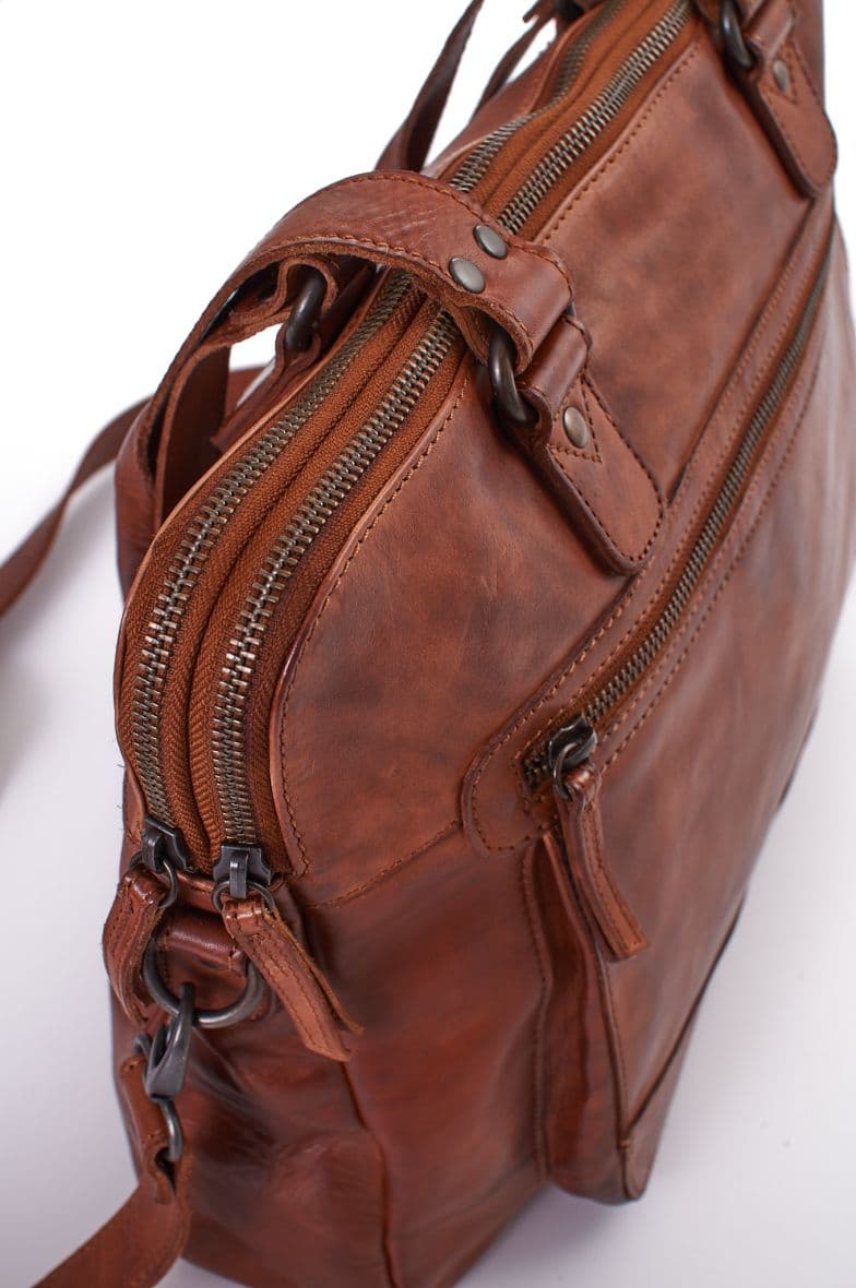 Bear Design Cuir Vintage — vue 3