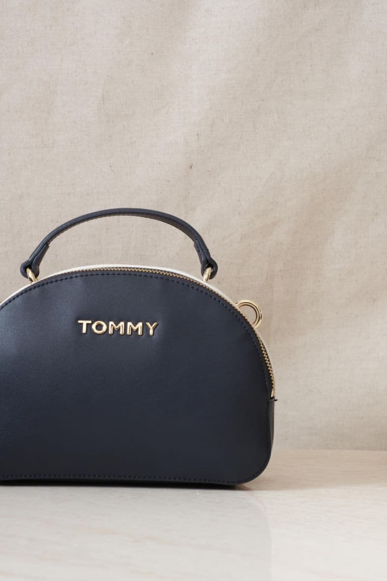 Tommy Hilfiger — vue 5
