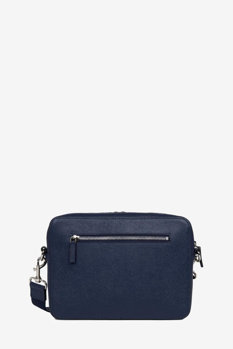 LANCASTER DELPHINO — vue 3