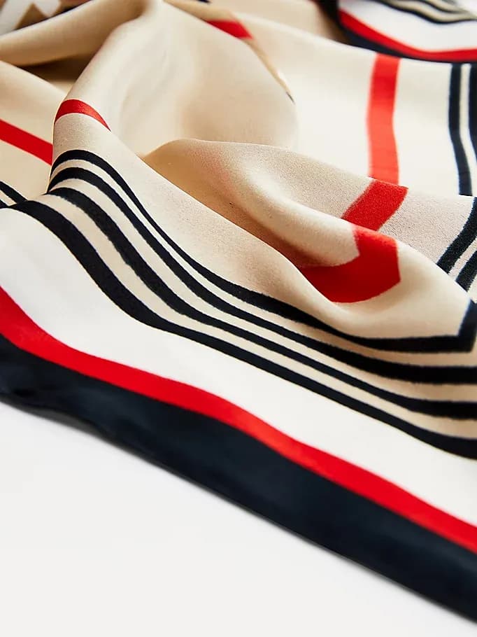 Tommy Hilfiger carré de soie — vue 6