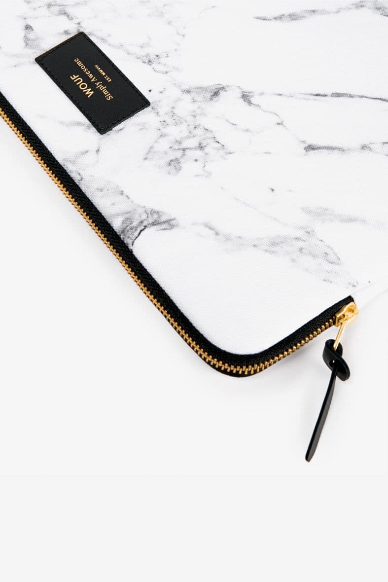 WOUF BLACK MARBLE — vue 3