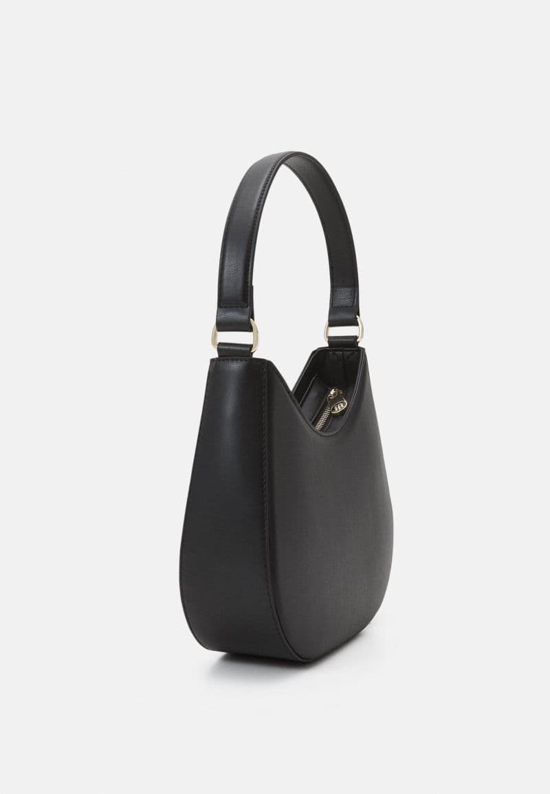 Tommy Hilfiger — vue 3
