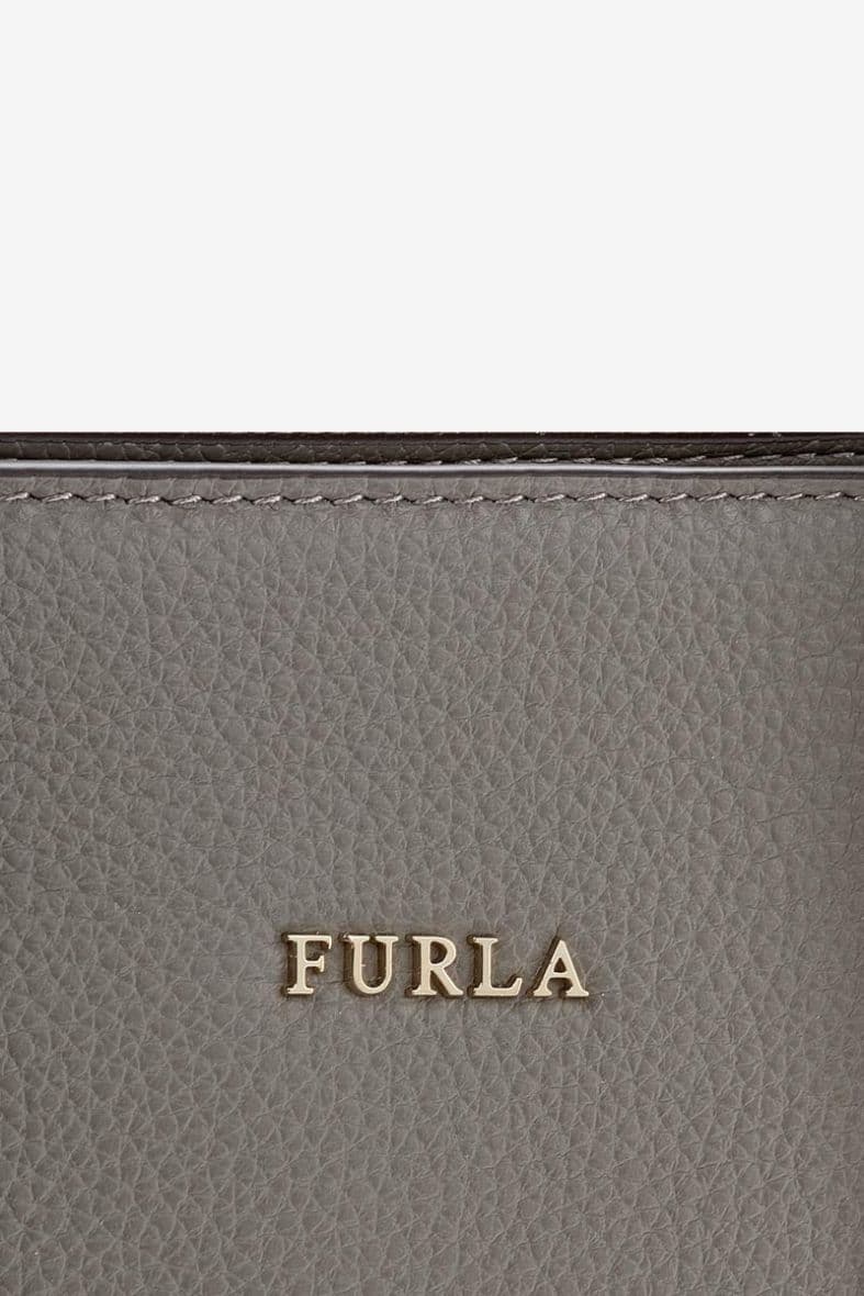 FURLA PIN — vue 3