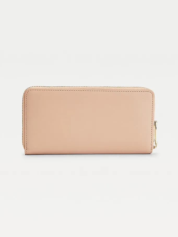 Tommy Hilfiger — vue 2