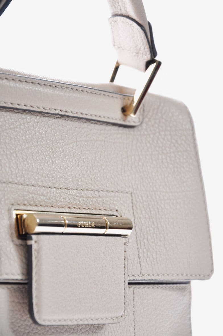 Furla Artesia — vue 3