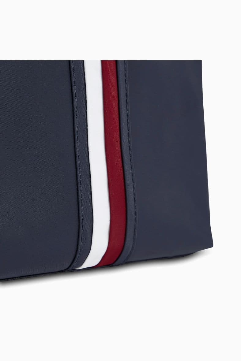 Tommy Hilfiger — vue 3