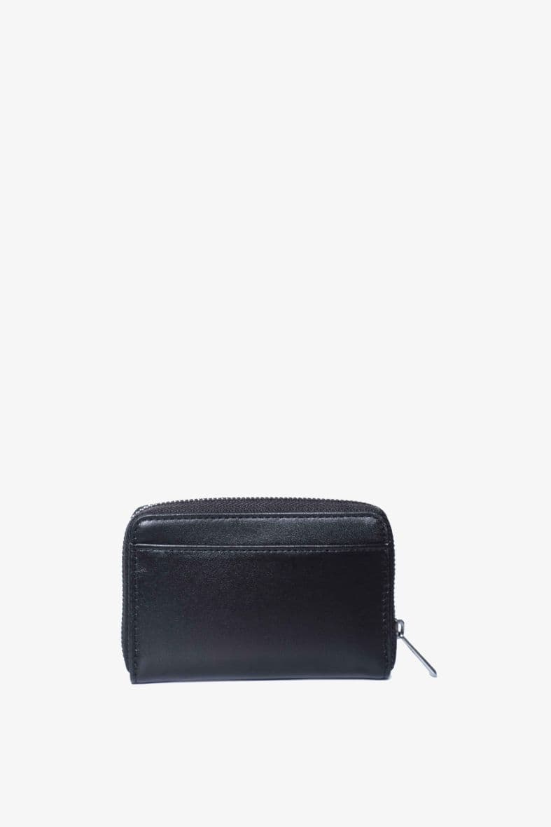 Azzaro * — vue 2