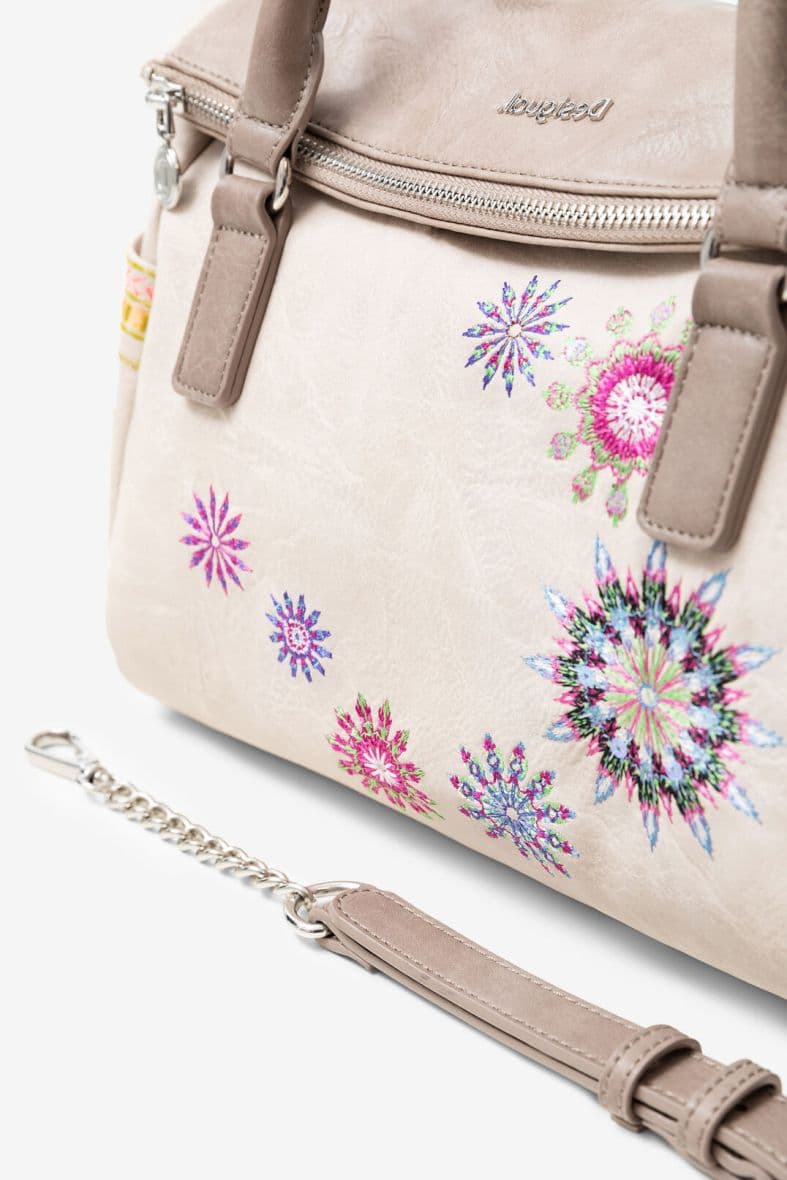 Desigual Ada Loverty — vue 3