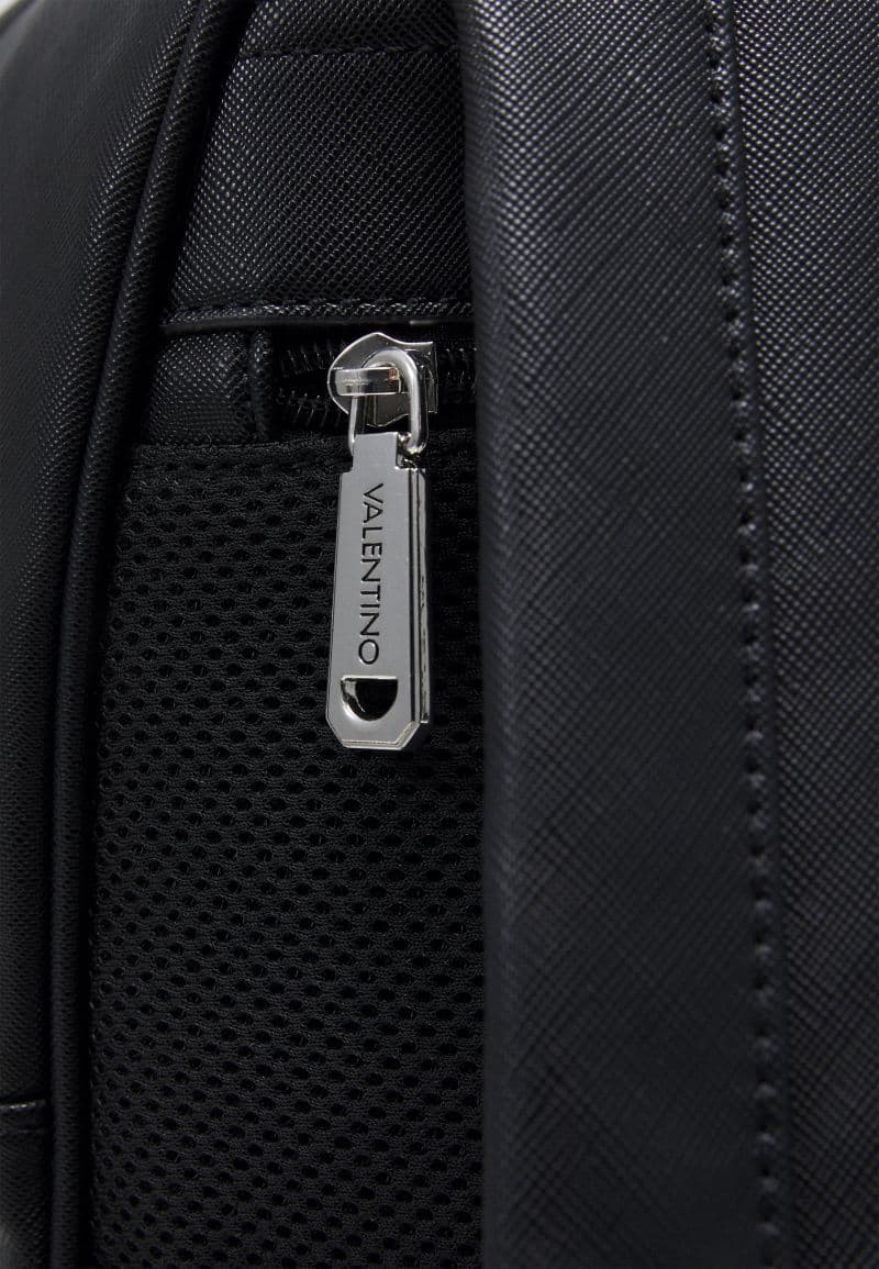 Valentino bags — vue 4