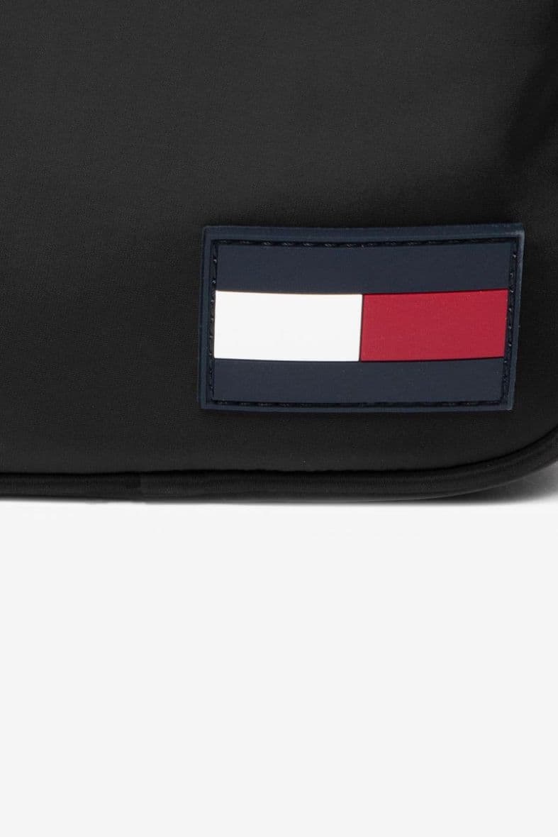 TOMMY HILFIGER MINI REPORTER — vue 3