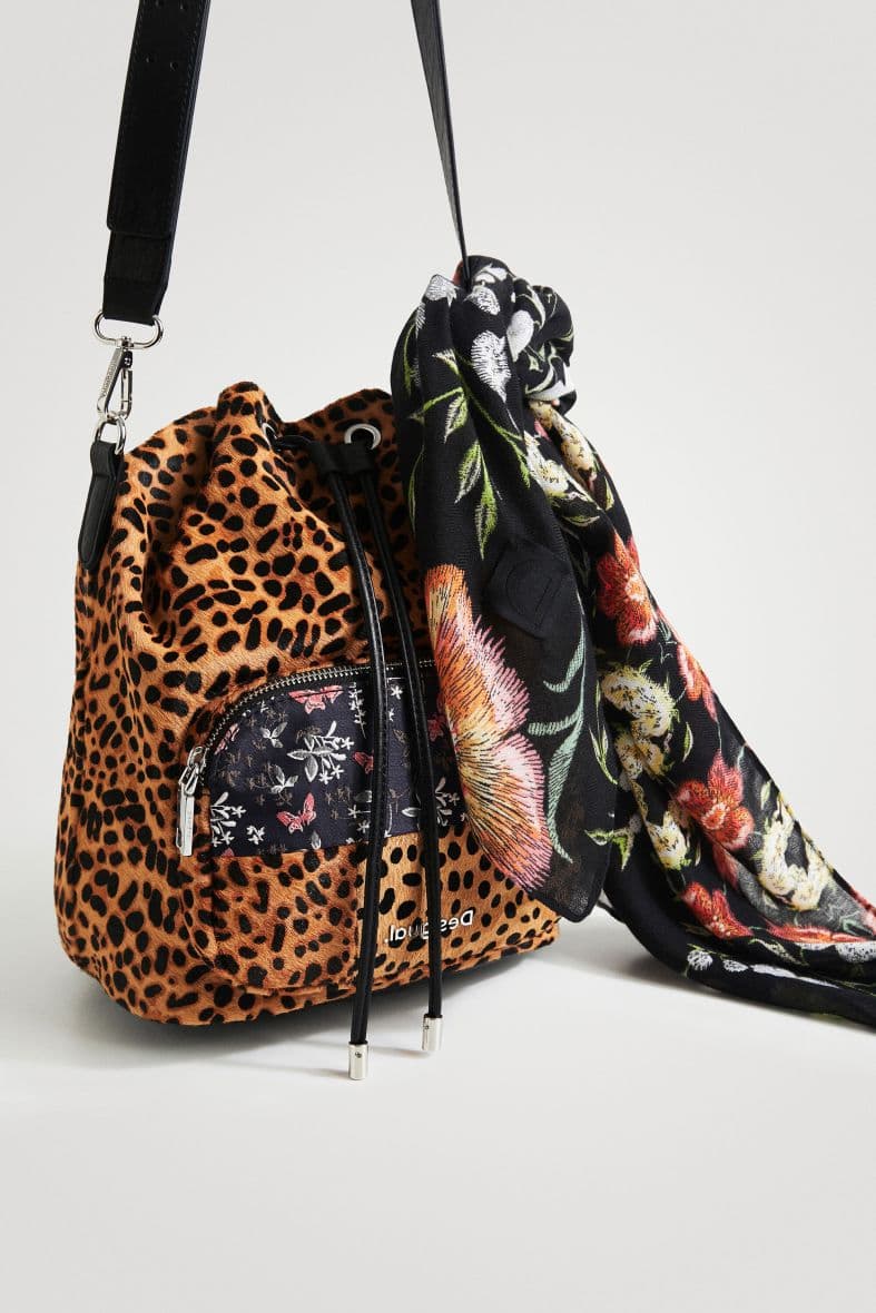 Desigual Foulard rectangulaire fleurs Liberty — vue 5