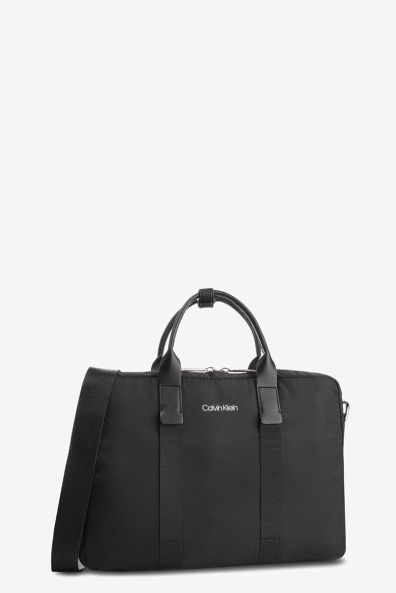 CALVIN KLEIN BRACED — vue 1