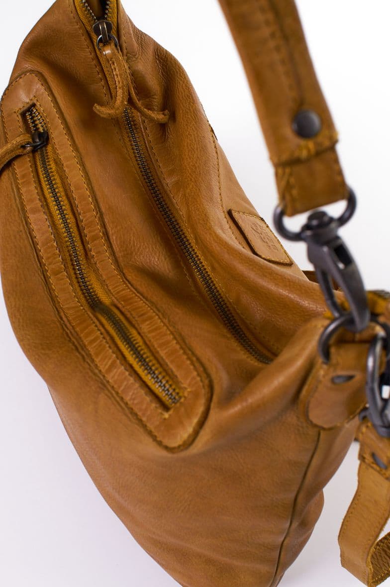 Bear Design Cuir Vintage — vue 3