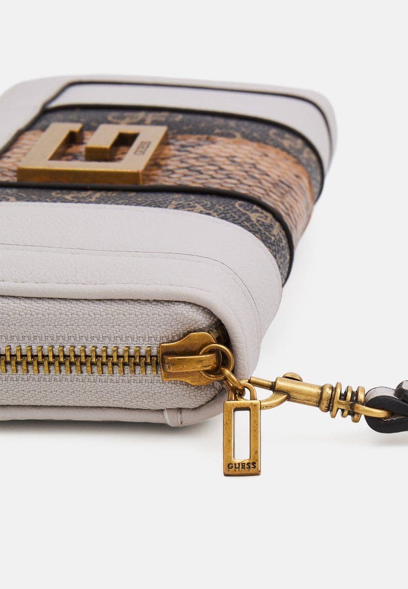 Guess Portefeuille — vue 2