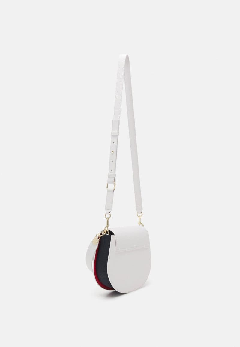 Tommy Hilfiger — vue 2