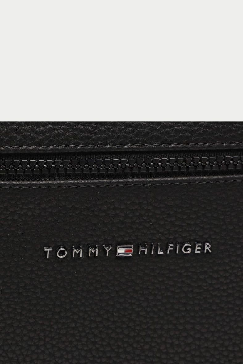 TOMMY HILFIGER ESSENTIAL — vue 3