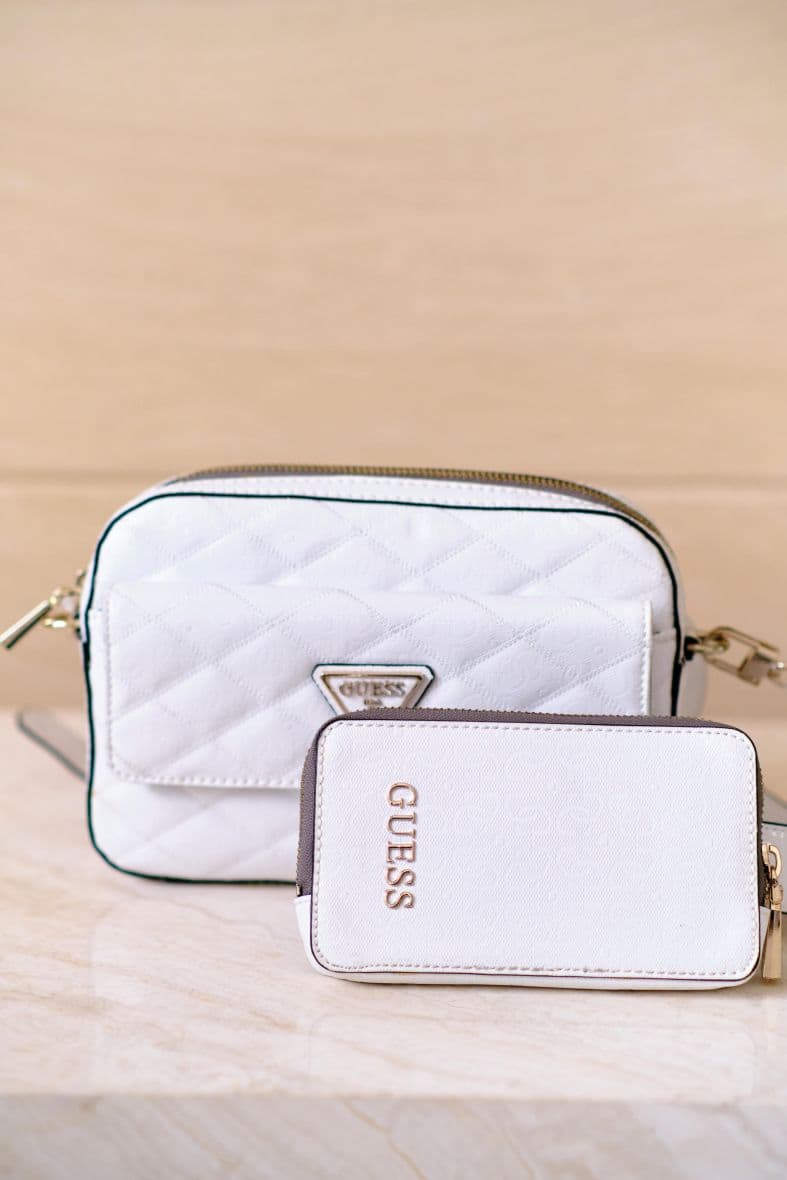 GUESS ASTRID — vue 1