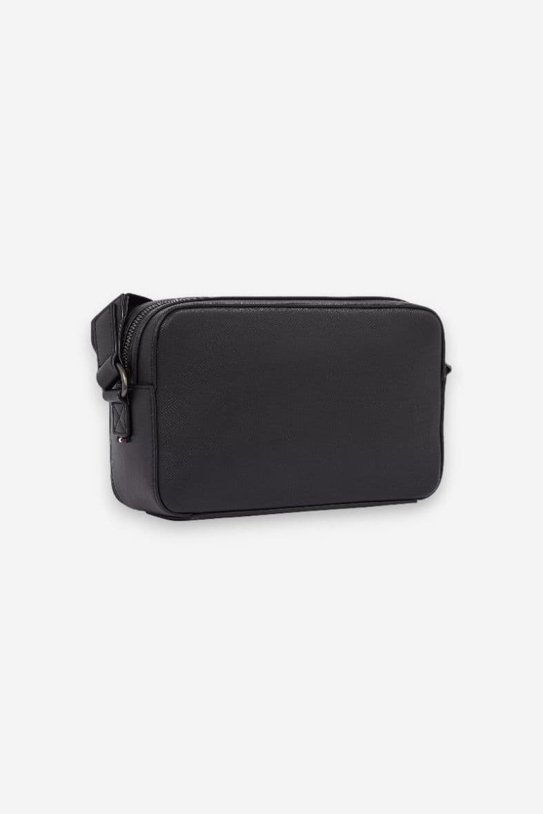Tommy Hilfiger TH monogram ew reporter — vue 3