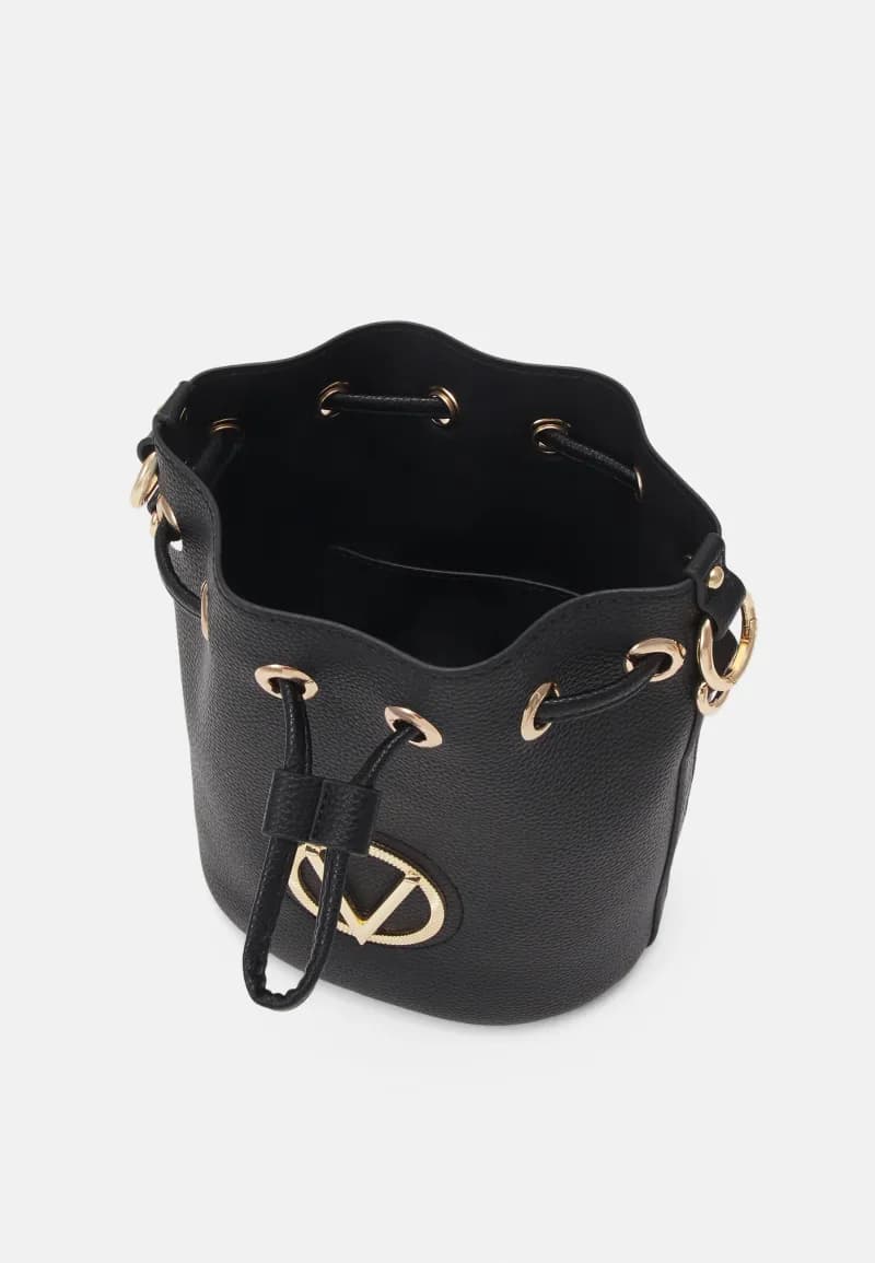 Valentino Bags Katong — vue 3