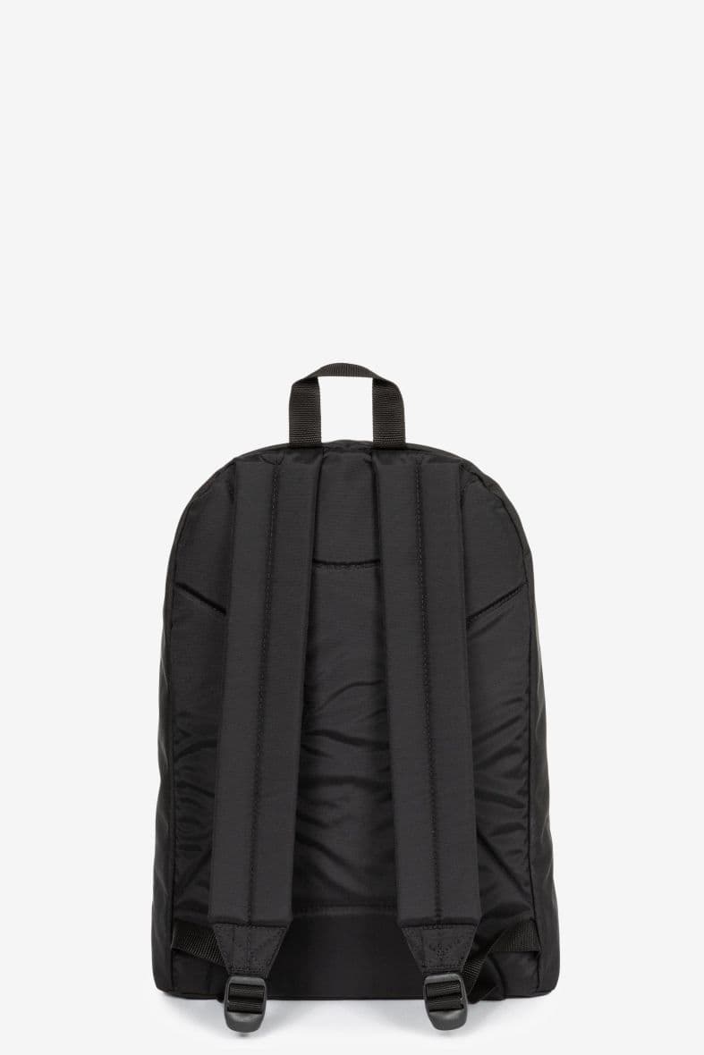 EASTPAK Out Of Office — vue 3