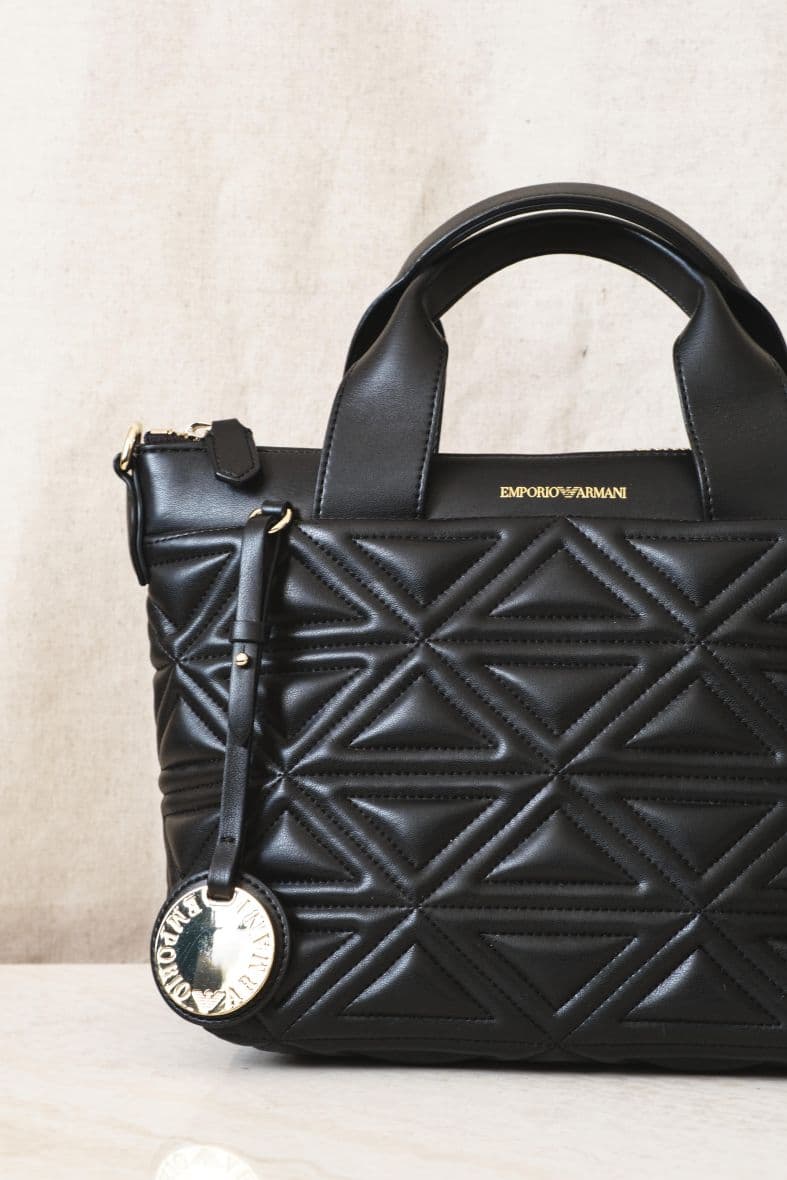 EMPORIO ARMANI — vue 3