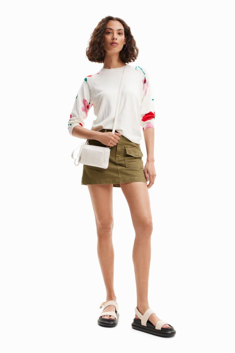 Desigual Half Logo — vue 2